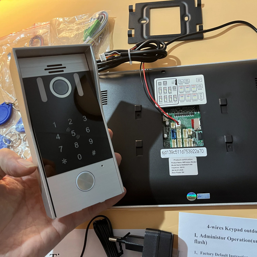 WLAN-Video-Türsprechanlage mit 10-Zoll-Display und 1080P Kamera, Video-Gegensprechanlage mit Fingerabdruck- und Passwortfunktion sowie 7-Zoll Touchscreen in Silber - Bild 2