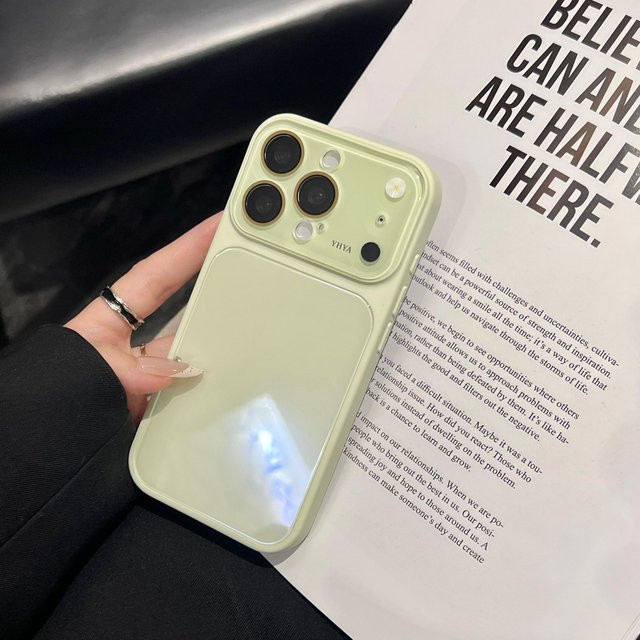 Glänzende Panzerhülle mit gehärtetem Glas Kameraschutz für Apple iPhone in Grün - Bild 1
