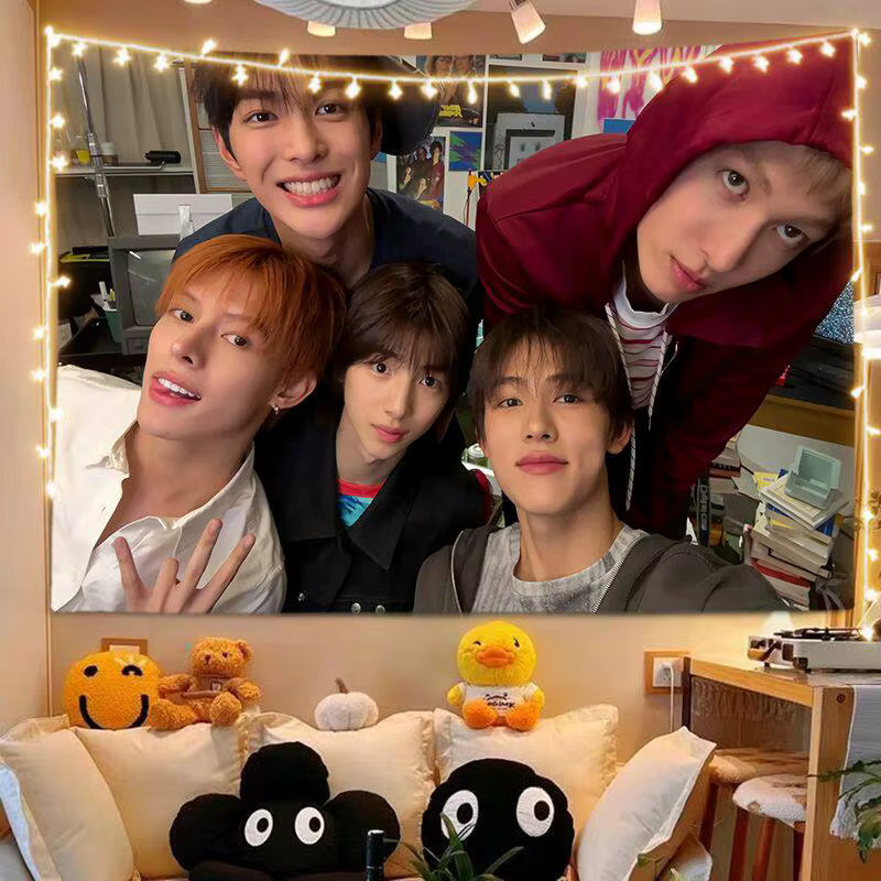 VIKAMA K-Pop Group CORTIS Wandteppich mit Idol-Fotodruck, Mehrfarbig, Rechteckig - Bild 2