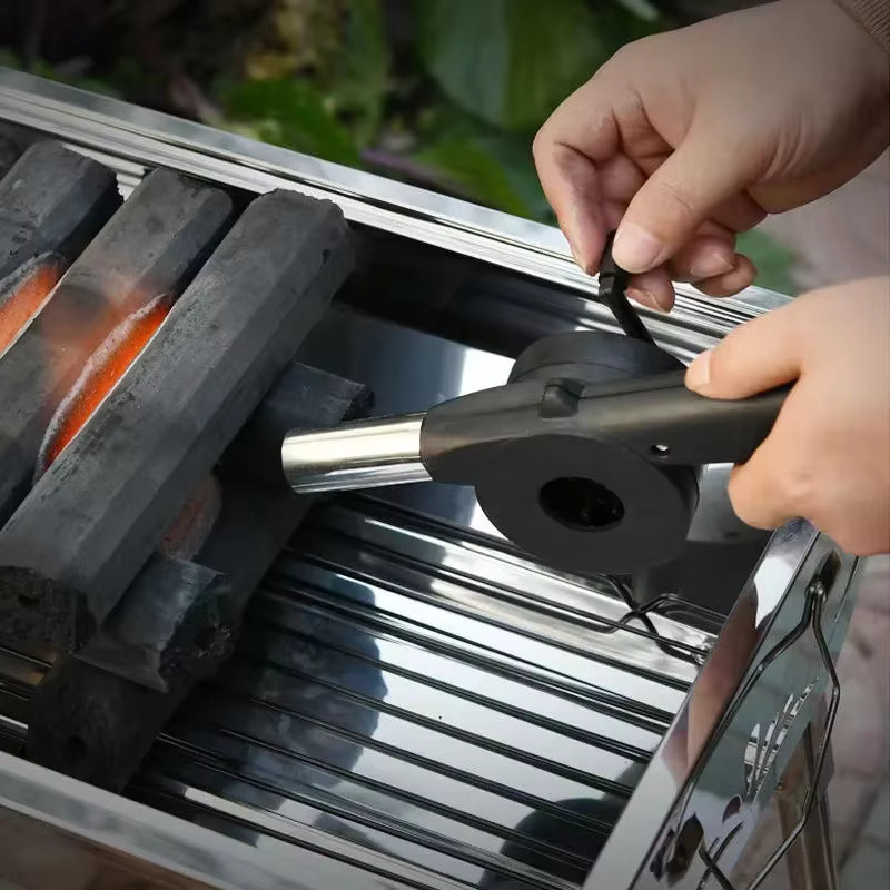 HOCOSHINE Tragbarer Handkurbelventilator als manuelles Luftgebläse und Feuerstarter in Schwarz für BBQ, Camping und Picknick - Bild 5