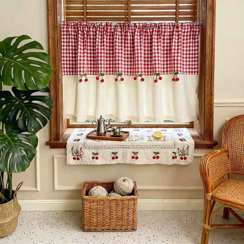 Tiyana Café Vorhang mit Karomuster und Kirschdekor, Halb-Blackout Kurzvorhang für Wohnzimmer, Küche oder Schlafzimmer, Rot/Braun, Breite: 60 cm, Höhe: 100 cm - Bild 2