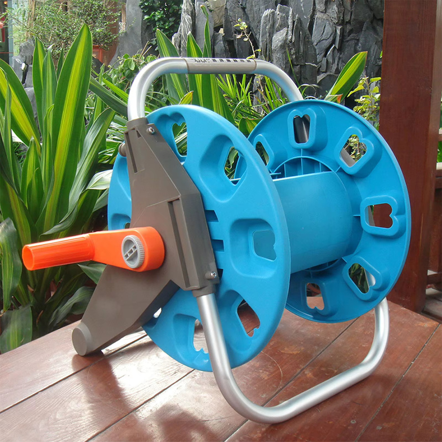 Tragbarer Gartenschlauchhalter in Blau für 5/8 Zoll und 3/4 Zoll Schläuche als freistehende Schlauchtrommel - Bild 2