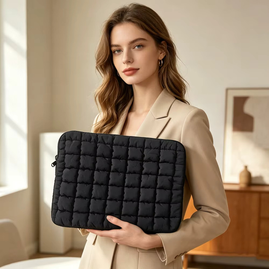 Gepolsterte Laptop-Hülle von ValueWin in Schwarz für 14, 15 und 16 Zoll Notebooks und iPad Pro 11 - Bild 6