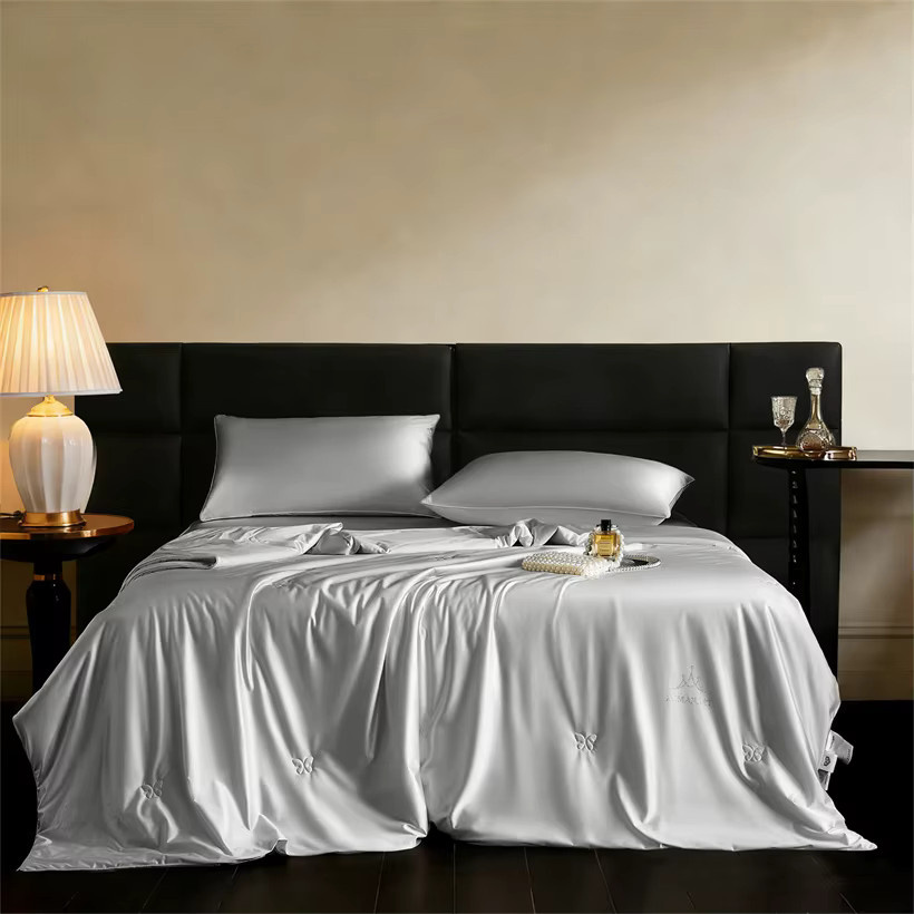 Dreamreal Sommerdecke aus 100 % Maulbeerseide in Beige, kühlende Bettdecke für Sommer und warme Nächte - Bild 4