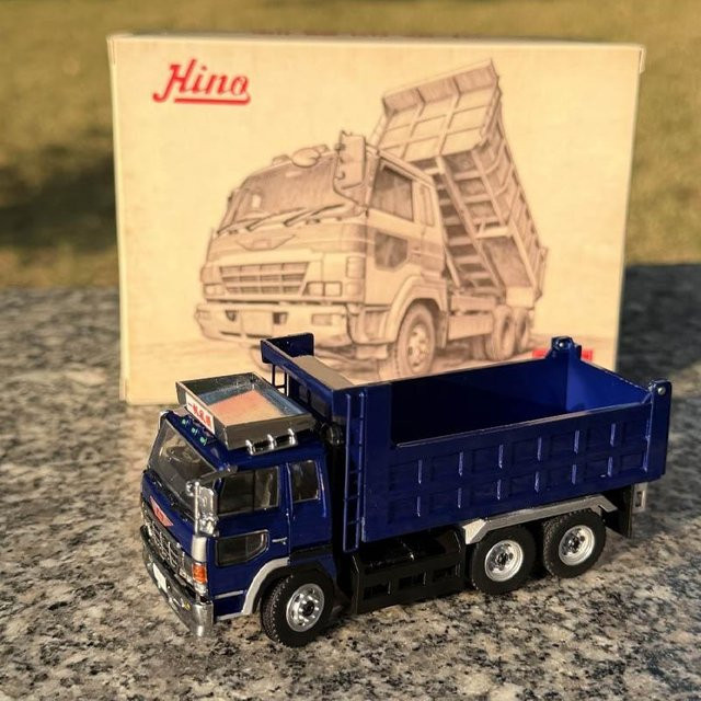 Dbgt Hino Profia Kipper, 1:64, Druckgussmodell, ab 14 Jahren - Bild 1
