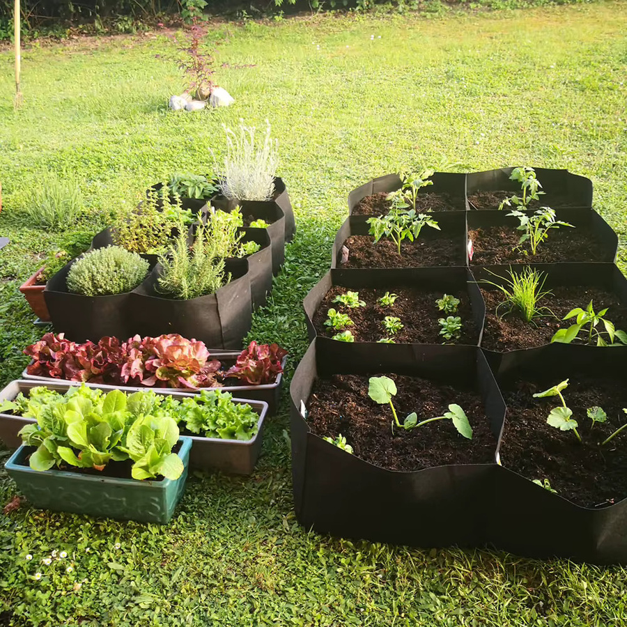 Rechteckiger Pflanzbeutel aus Filz in Schwarz für Gemüse und Blumen als erhöhtes Gartenbett mit mehreren Taschen - Bild 4