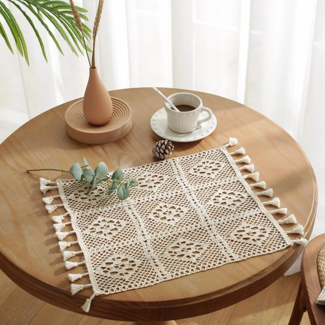 Boho Beige Platzsets von MARKET-1 im Vintage Bauernhaus Stil, runde Häkel-Makramee Tischsets für deine Dekoration - Bild 1