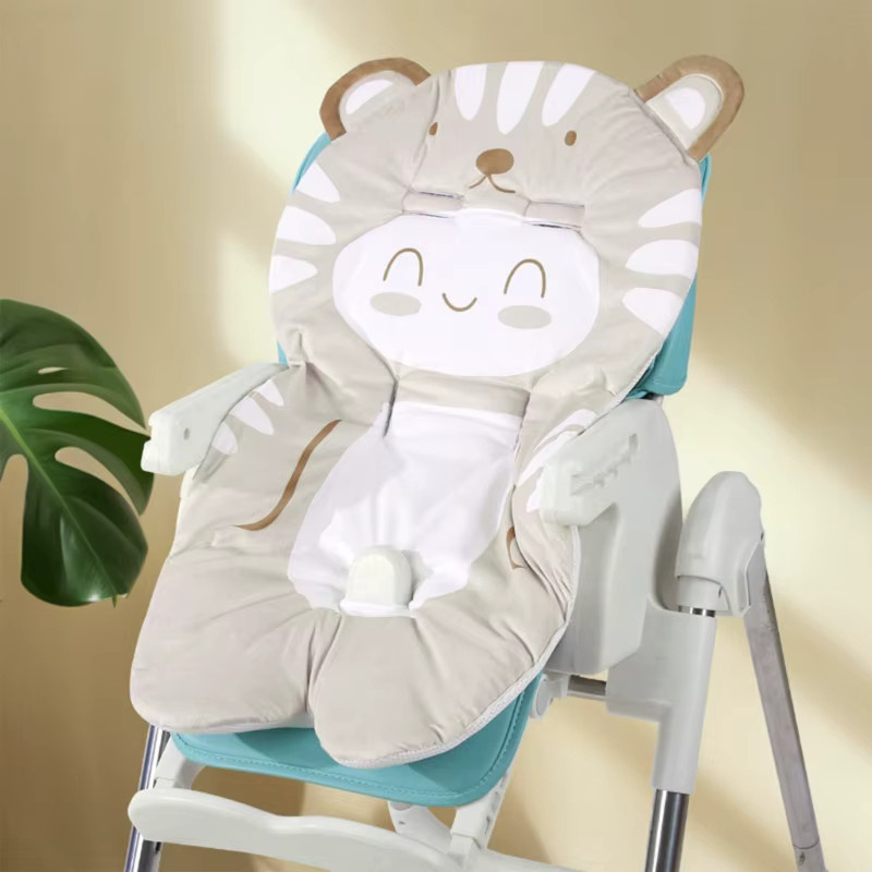 Weiches Baby Kinderwagen Kissen mit Cartoon-Mädchen Motiv in Beige für Kleinkinder und Autositze - Bild 2