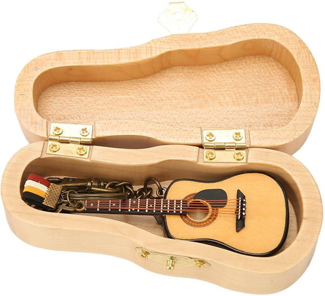Miniatur-Holzgitarre von Igeteck als Tischdeko und Schlüsselanhänger in Beige - Bild 1
