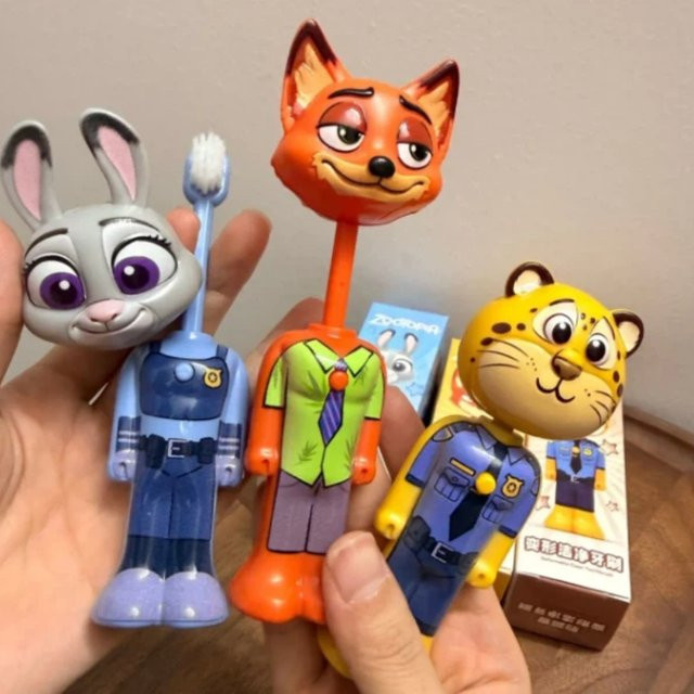 HEROCROSS Disney Zootopia Judy Nick Anime-Figur, Zahnbürste - Bild 1