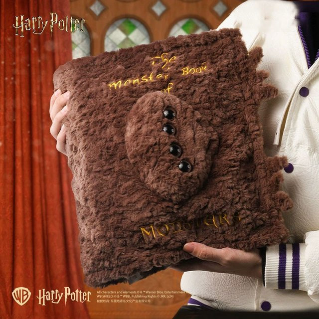 HUGKIS Harry Potter Monsterbuch, Plüschkissen, 10/40cm - Bild 1