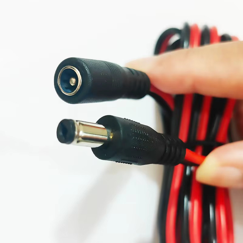 JCD Hochleistungs-DC-Stromkabel mit Stecker und Buchse, 18AWG Vollkupfer, Farbe: Rot, Länge: 1,5 m, Anschluss: DC 5,5 x 2,1 mm - Bild 2