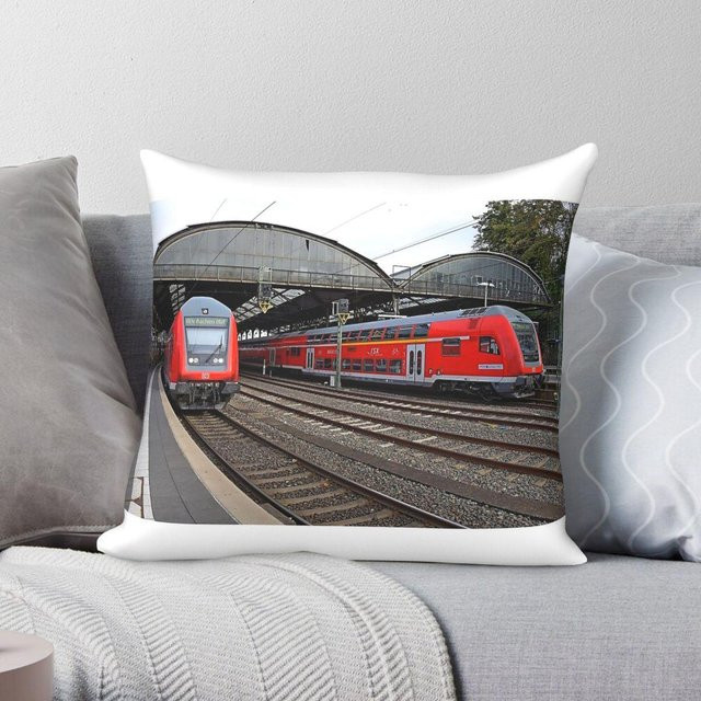 Kissenbezug Deutsche Bahn Aachen Bahnhof mit Grafikmuster aus Polyester und Leinen, Farbe Schwarz, B/H: 45 x 45 cm und 30 x 30 cm - Bild 1