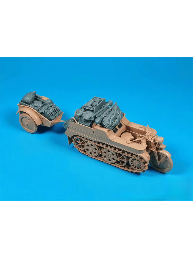 EVANOVM Halbspur-Traktor, Resin-Modellbausatz, 1:35, unbemalt - Bild 3
