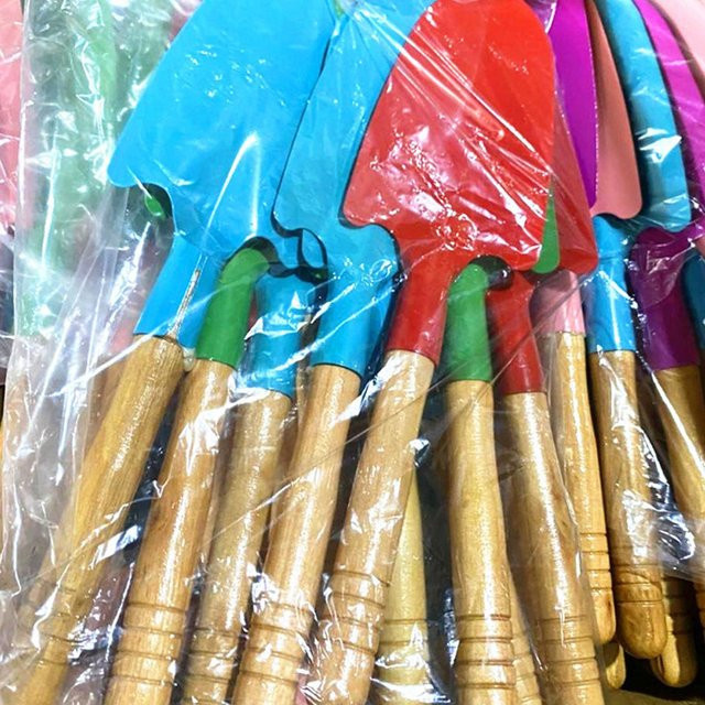 10er Set bunte Metall-Handschaufeln von Turtledove in Blau und Multicolour zum Umtopfen von Pflanzen und Sukkulenten - Bild 1