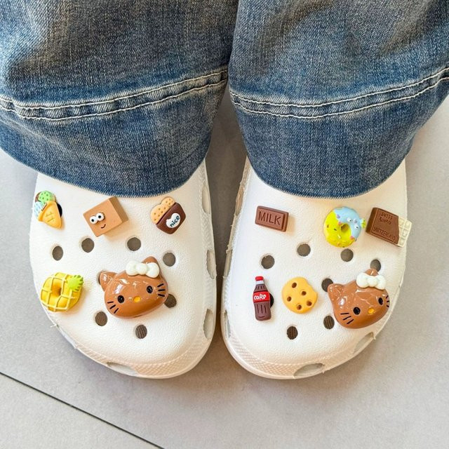 Mesuca Schuh-Charms Set, Hello Kitty, Lebensmittel, Dessert, 3D Harz, Mädchen - Bild 1