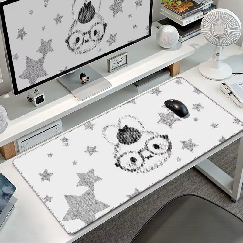 Miffy Übergroßes Mauspad in Schwarz-Weiß mit niedlichem Cartoon-Design als rutschfestes Schreibtischpad für Büro und Gaming - Bild 2
