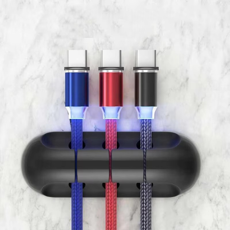 Selbstklebender Silikon-USB-Kabel-Organizer für USB-A und USB-C in Schwarz zur Kabelaufbewahrung am Schreibtisch - Bild 4