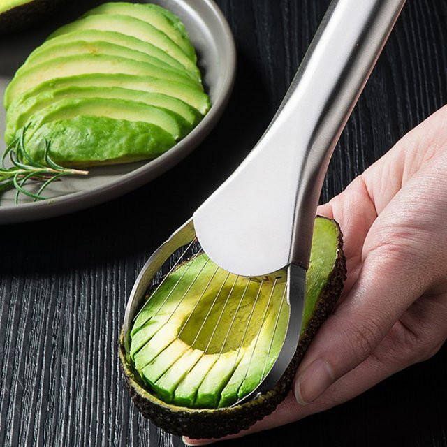 Edelstahl Avocado-Messer und Obstschneider als praktischer Küchenhelfer für Avocado und Drachenfrucht - Bild 1
