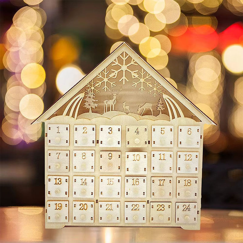Handgemachter Adventskalender aus Holz in Hausform mit LED-Lichtern für 24 Tage, braun, skandinavisches Design - Bild 5