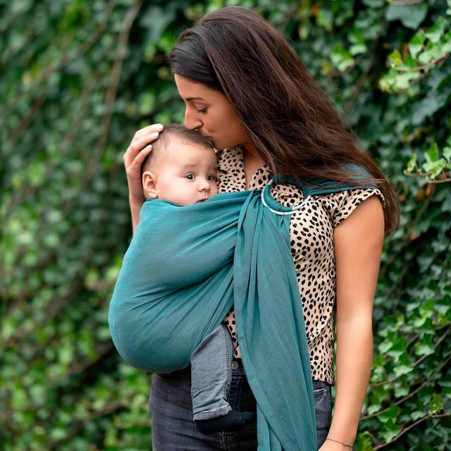 Hoppediz Babytragetuch Ring-Sling ultraleicht aus Baumwolle in Petrol Grün - Bild 1