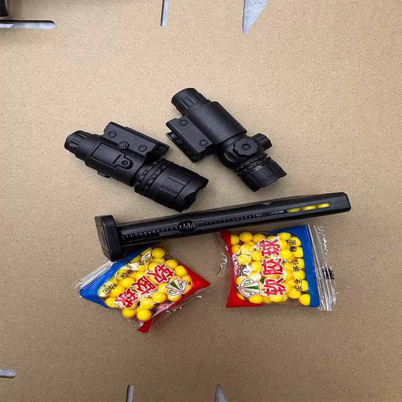 G18 Spielzeugpistole mit manueller Zugschraube in Schwarz für Erwachsene und Kinder - Bild 1
