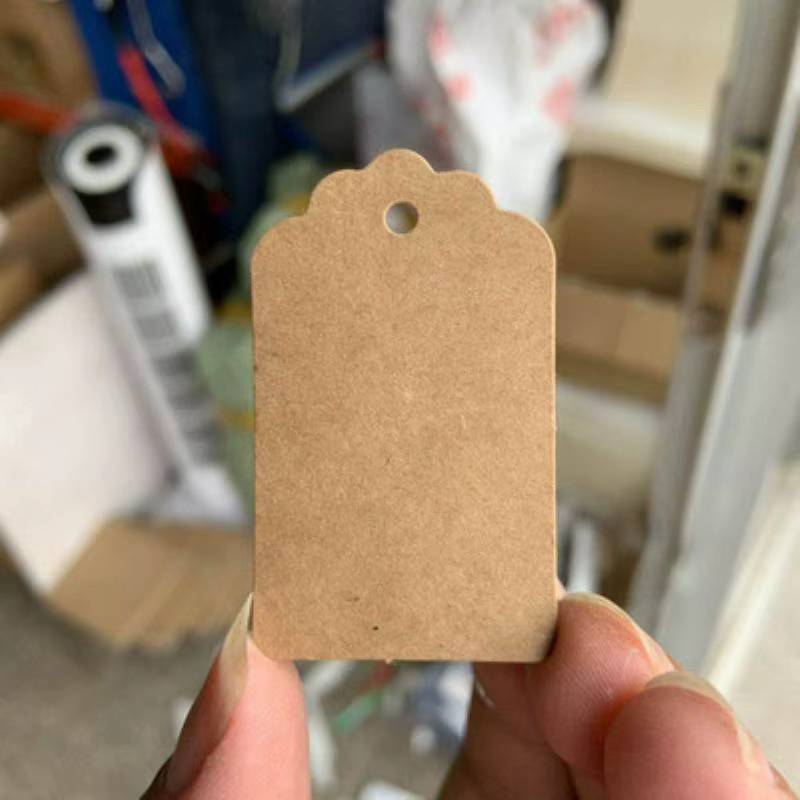 100 Stück Kraftpapier-Tags in Braun mit Schnüren als leere DIY-Geschenkanhänger und Verpackungsetiketten - Bild 5
