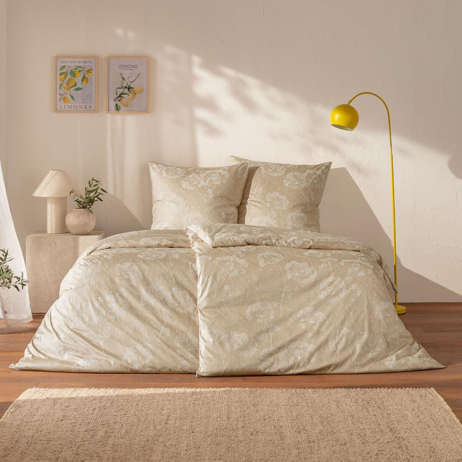 Estella Mako Jersey Bettwäsche Anja Sand Weiß mit Gräsern und Blütendolden, B/H: 155 x 220 cm und 80 x 80 cm - Bild 1