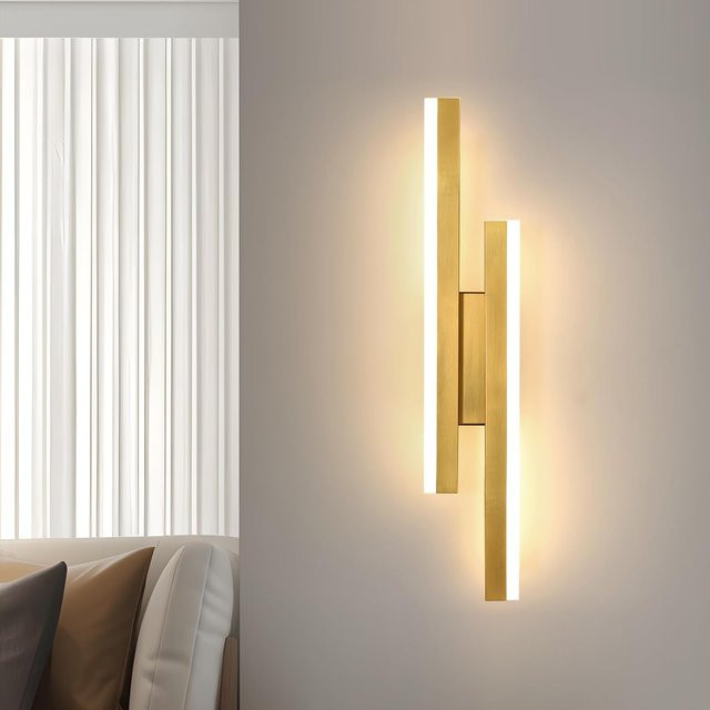 Moderne LED-Wandleuchte in Gold/Messing mit 16 W und 3 Farbtemperaturen für Schlafzimmer, Flur und Treppenaufgänge - Bild 1