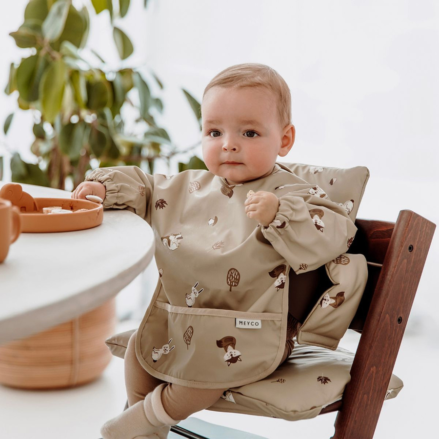 Meyco 2-tlg. Hochstuhl Zubehör-Set mit Sitzkissen und Ärmellätzchen Forest Animals in Braun und Beige - Bild 3