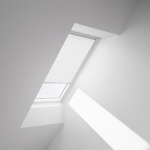 Velux Sichtschutzrollo RFL SK06 1028S aus Polyester in Weiß mit Haltekrallen - Bild 1