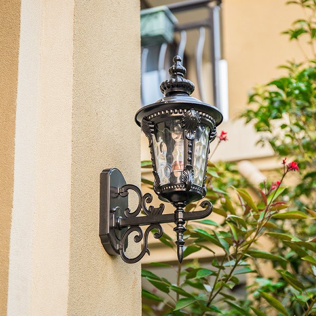 Wecus Retro Wandleuchte für Außenbereich in Schwarz und Bronze, Wasserdichte Laterne mit E27 Fassung für Garten und Terrasse - Bild 1