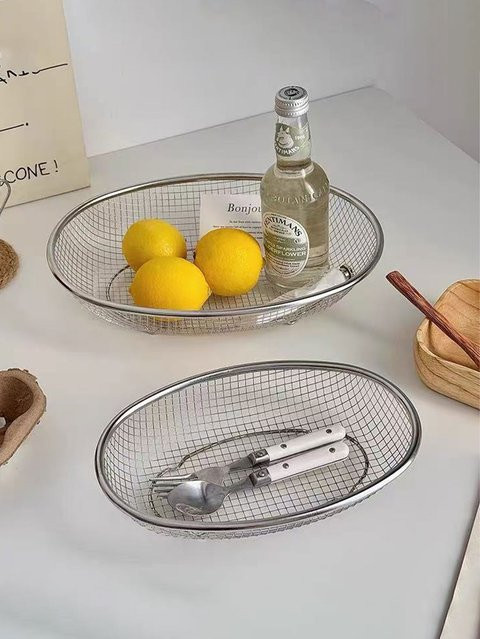 Edelstahl-Aufbewahrungskorb in Silber als Desktop-Organizer und Küchen-Abtropfkorb für Obst - Bild 1