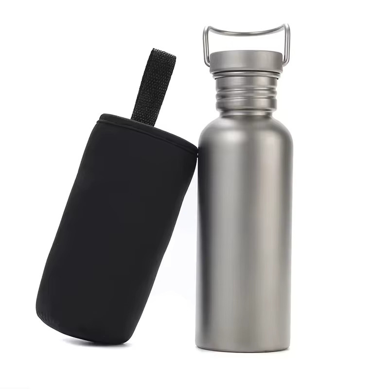 Ultraleichte Titan-Wasserflasche aus reinem Titan, auslaufsicher und tragbar für Outdoor, Camping und Sport, Farbe: Silber, Volumen: 600 ml oder 750 ml - Bild 5