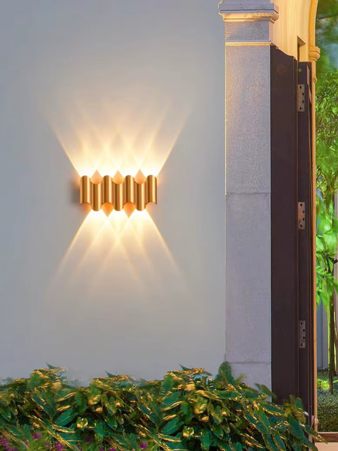 Feiyunlux Moderne Außenwandleuchte aus Aluminium in Schwarz und Gold/Messing mit Up-and-Down-Lichtfunktion - Bild 5