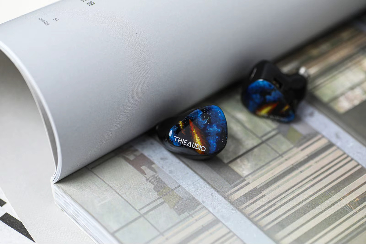 THIEAUDIO Origin Quadbrid IEM Hifi-In-Ear-Kopfhörer mit 1DD+4BA+2EST+1BC Technologie und maßgefertigtem Kabel in Multicolour - Bild 3