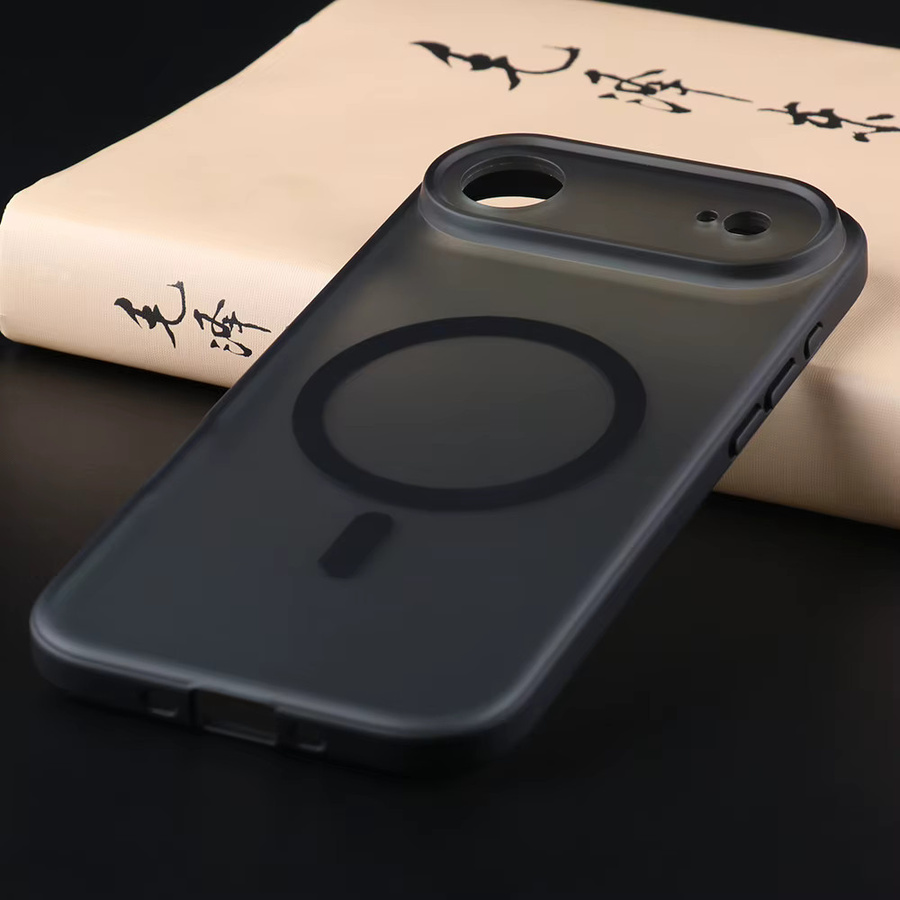 UGOjP Schutzhülle für iPhone 17 Air in Transparent oder Weiß mit magnetischer MagSafe Funktion und mattierter PC-Rückseite - Bild 2