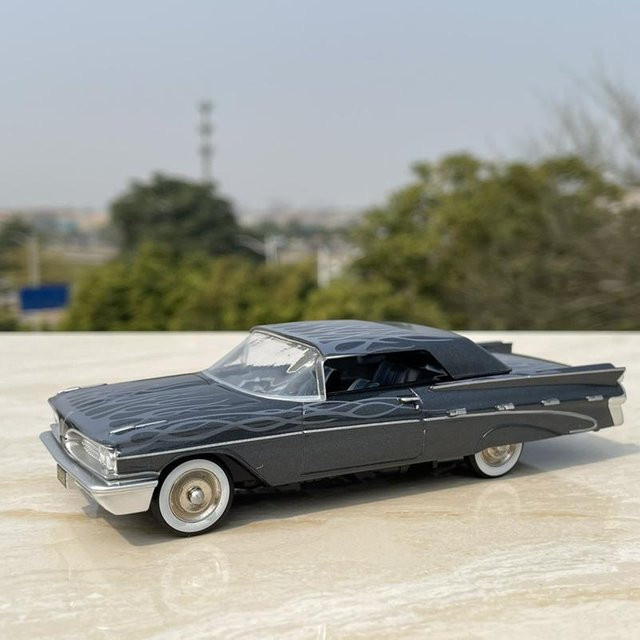 Linyi toy car Klassisches Altes Auto Modell, 1:43, Metall, ab 14 Jahren - Bild 1