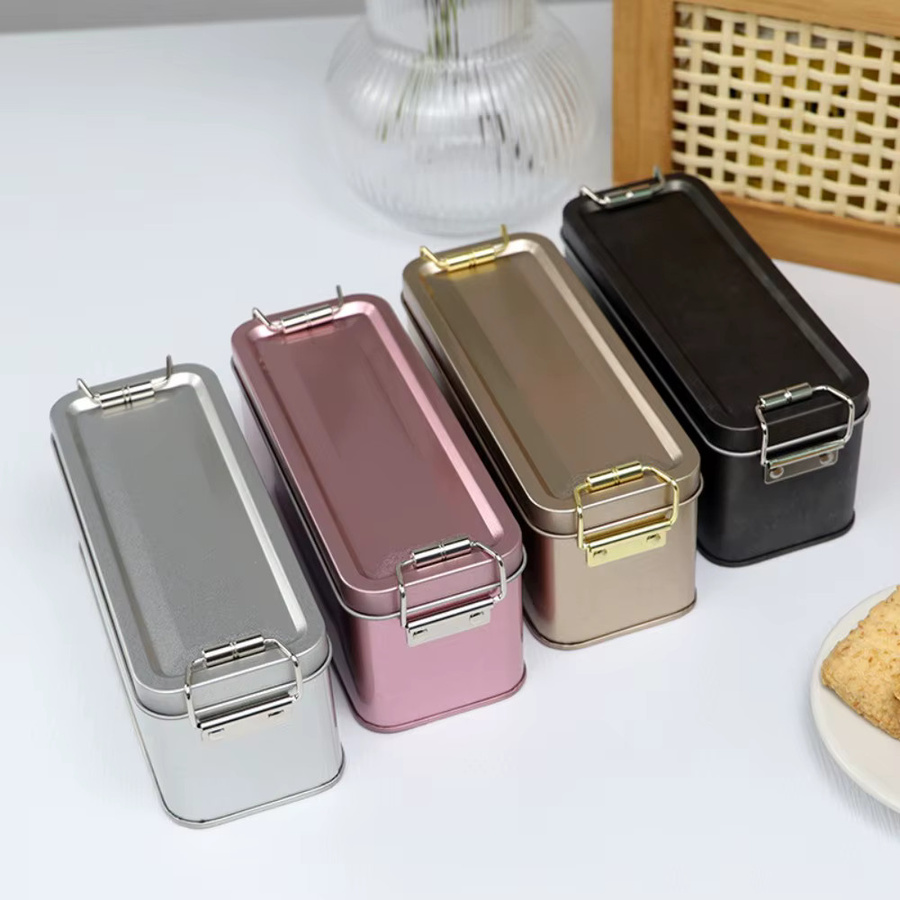 Rechteckige Eisenbox aus Metall mit Deckel und Clip in Rot, Aufbewahrungsbox für Pralinen oder Kuchen, B/T/H: 15,0 x 6,5 x 15,0 cm - Bild 2