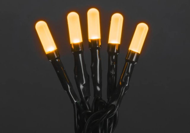 Konstsmide Micro LED-Lichterkette Slim Frosted mit 50 bernsteinfarbenen Dioden in Grün und Schwarz - Bild 1