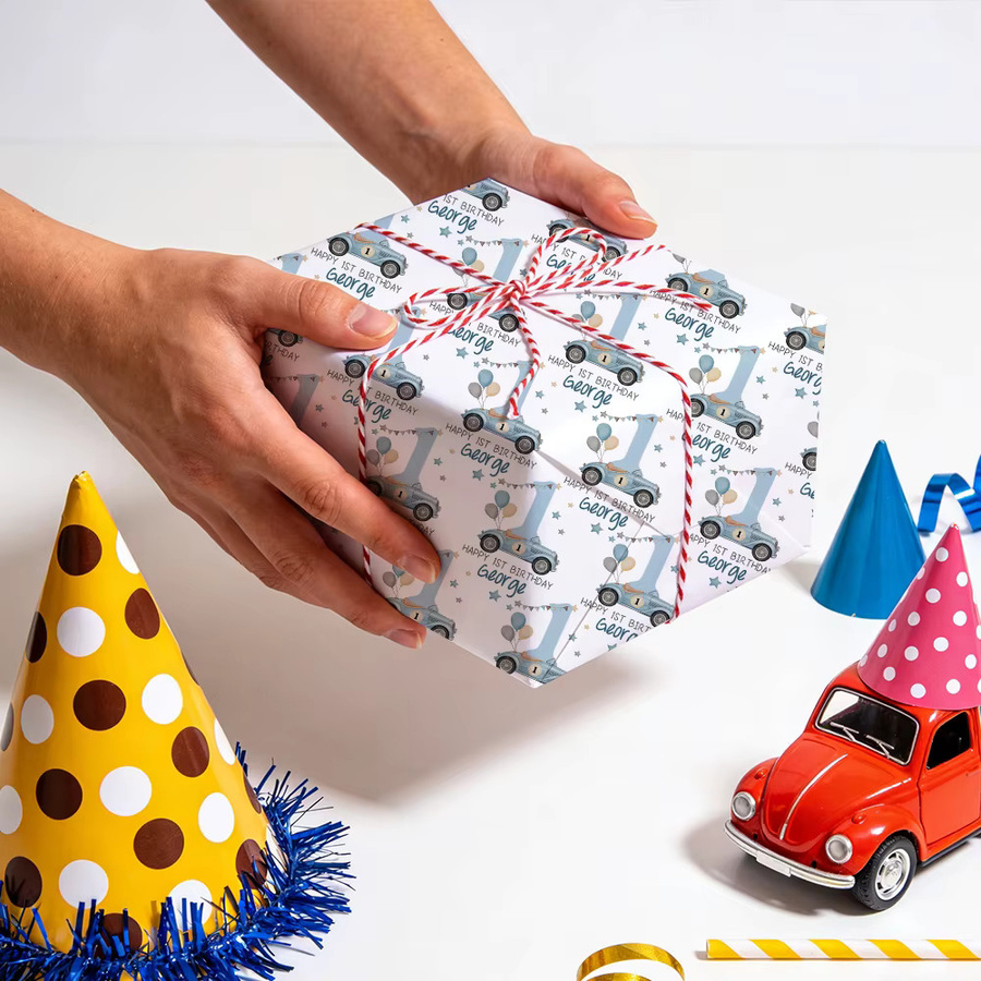 Personalisiertes Geschenkpapier von WEIGAO für Geburtstage und Automobiljubiläen mit individuellem Namen und Alter - Bild 2