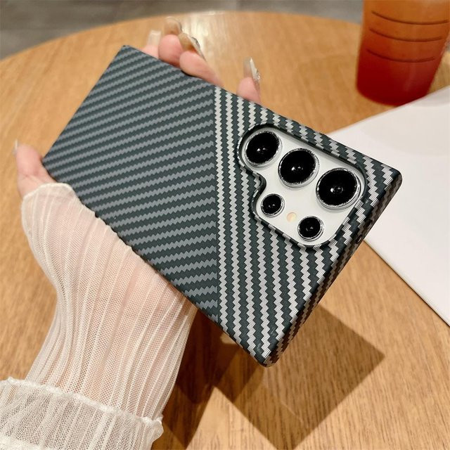 Magnetische Handyhülle mit Carbonfaser-Kevlar-Muster für Samsung Galaxy S26 S25 S24 S23 S22 Ultra, Mattes Rückcover mit MagSafe Kompatibilität in Grau - Bild 1