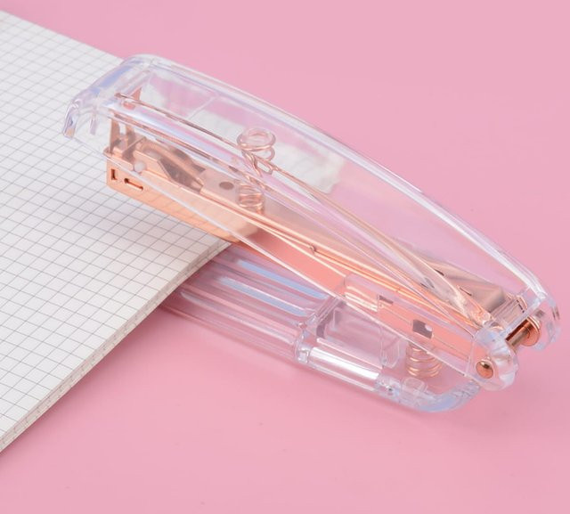 Transparenter Roségold-Heftapparat aus Kunststoff für Schule und Büro - Bild 1