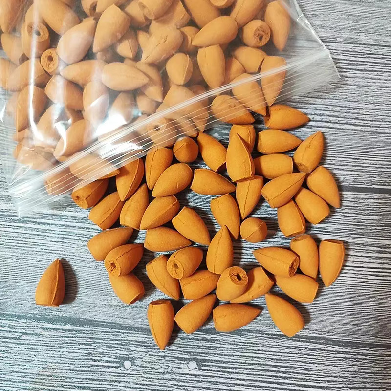 YXYMCF Natürliche Rauch-Rückfluss-Räucherkegel mit Sandelholz und Lavendel für Aromatherapie, 100 g (ca. 60 Stück) - Bild 1