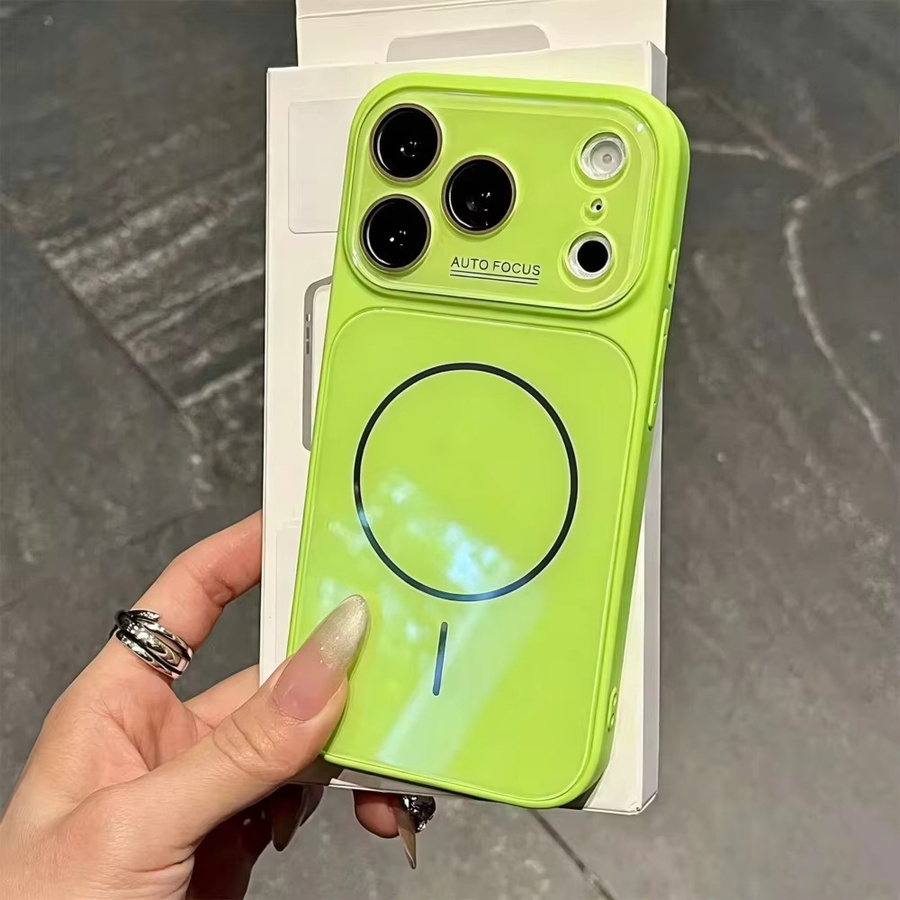 Luxuriöse magnetische iPhone Hülle mit gehärtetem Glas und großem Fenster in Silber, kompatibel mit MagSafe kabelloser Aufladung - Bild 3