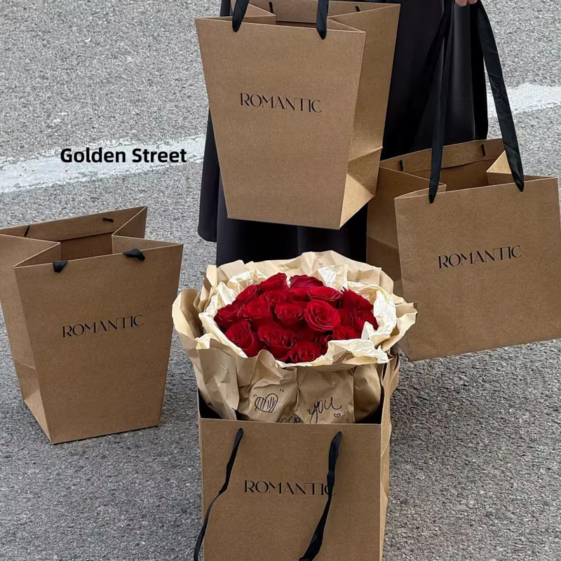 Braune Kraftpapier-Geschenktüte für Blumensträuße und Präsente - Bild 2