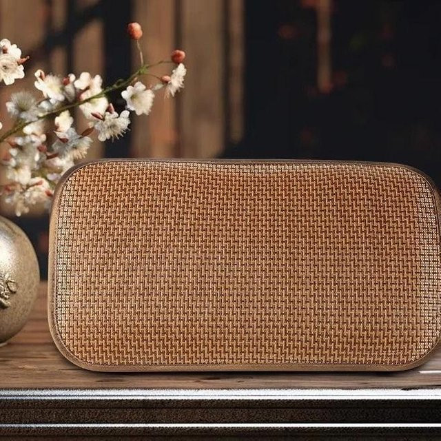 Atmungsaktives Kühlendes Sommer-Kissenpad aus Eideenseide mit Rattan-Bezug in Beige für Erwachsene und Babys - Bild 1