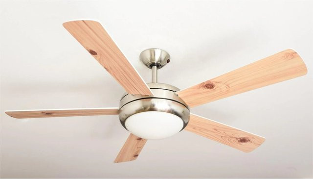 AIRERYDER Deckenventilator Ursa Nickel Gebürstet in Weiß und Silber Matt mit Beleuchtung und Fernbedienung - Bild 1