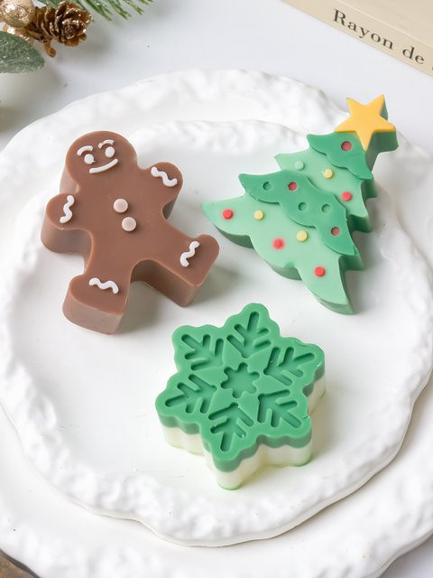 UDOCOOL Silikonform für DIY Weihnachtsbaum Schneemann und Elch zur Herstellung von Kerzen oder Seife als kreative Weihnachtsdekoration - Bild 1