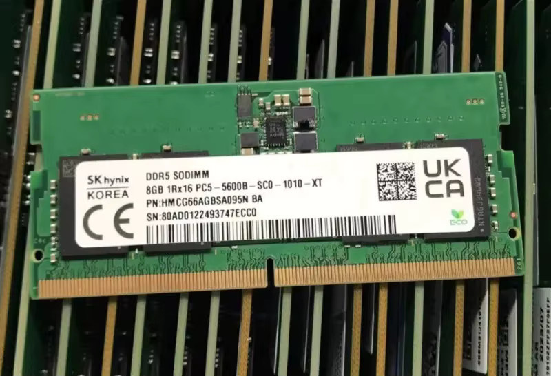 SK Hynix DDR5 SO-DIMM RAM 8 GB 5600 MHz PC5 5600B Notebook-Arbeitsspeicher in Grün - Bild 2